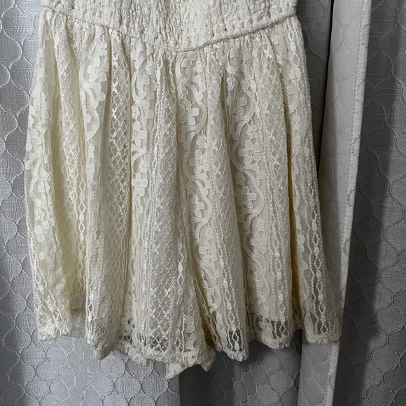 Hollister Off the Shoulder Lace Romper - Picture 9 of 11